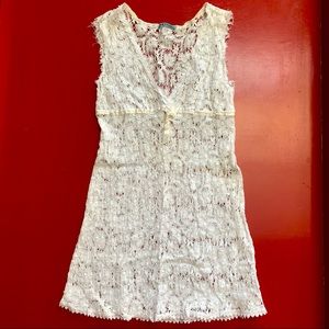 VELVET BY GRAHAM & SPENCER LACE DRESS